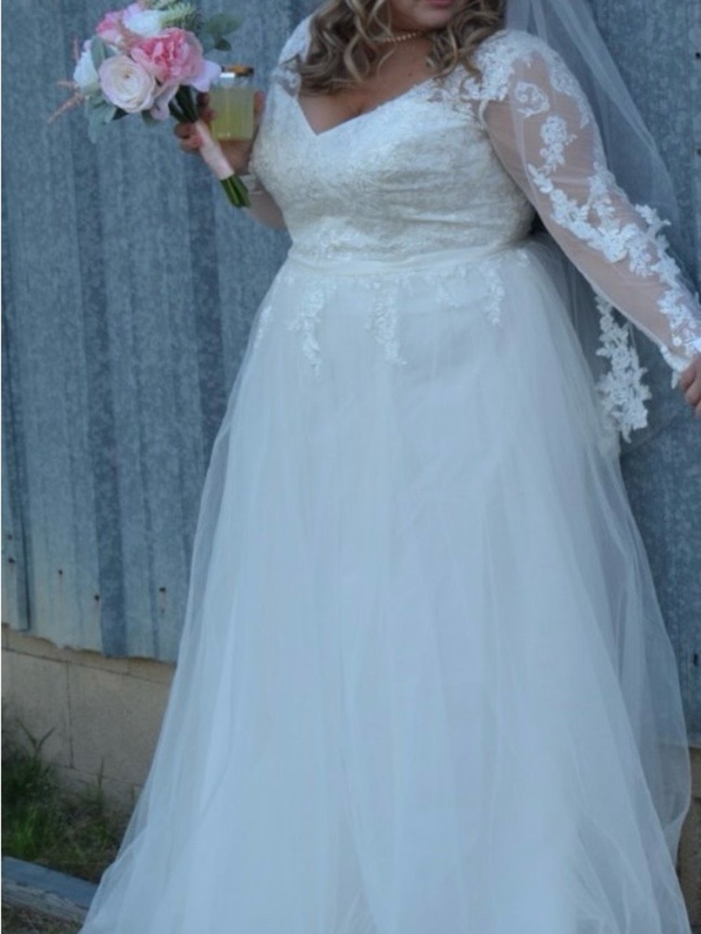 David's Bridal White Lace A-Line Bridal Gown with Sheer Long Sleeves size 20w